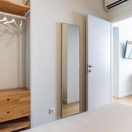 Syntagma By Olala Homes Apartment